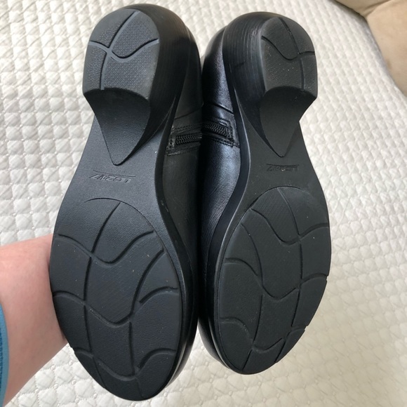 UC 24/7 Boots - Picture 7 of 7